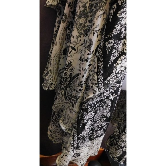 New York & Company Tiered Faerie Top - Picture 9 of 11